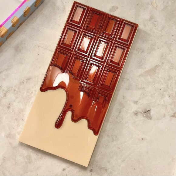 Makeup Revolution Waffle Face Palette Bronzer Contour Highlighter NEW - Picture 4 of 7